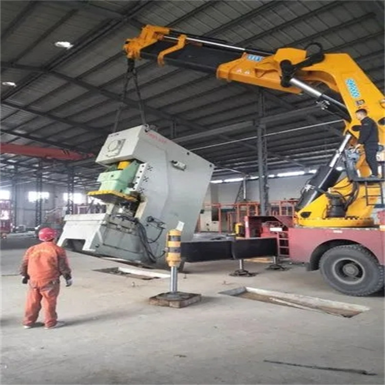 水城80吨折臂吊车出租附近电话