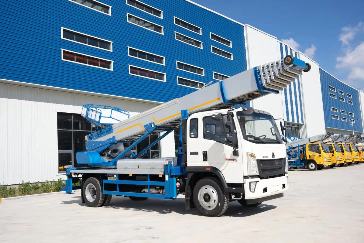 水城出租云梯车高空作业车 建筑垃圾搬运